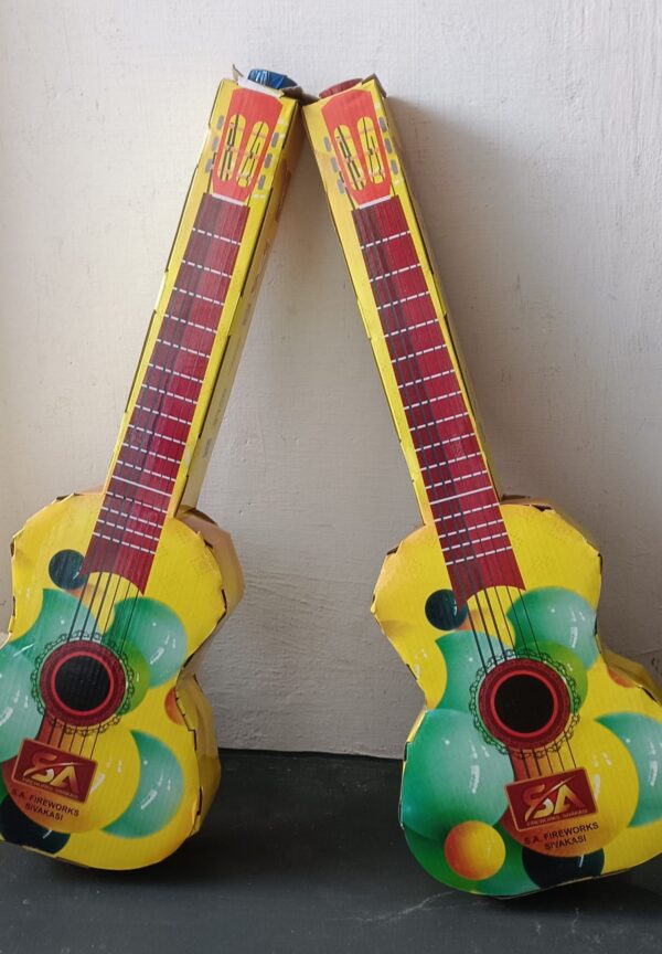 Crackling Guitar (1 Pce) கிராக்லிங் கிட்டார்